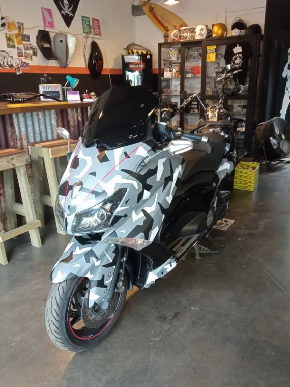 Donnez du style à votre scooter avec une peinture personnalisée !, Saint-Paul, BIKE&ROLL Garage