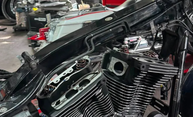 Préparation moteur Harley-Davidson à Saint-Paul | BIKE&ROLL, Saint-Paul, BIKE&ROLL Garage